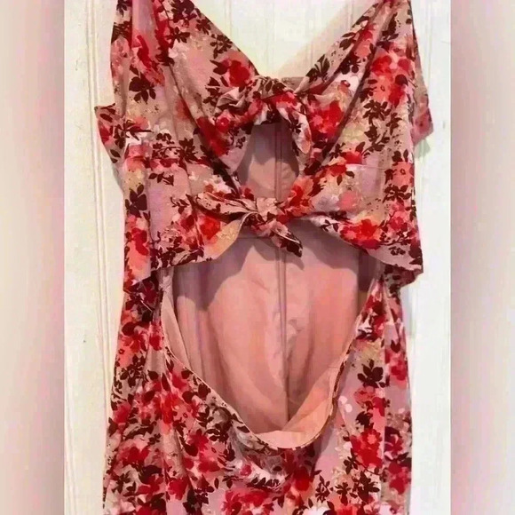 WAYF Y2K floral feminine midi dress with front cut out size large linen blend - Picture 7 of 7